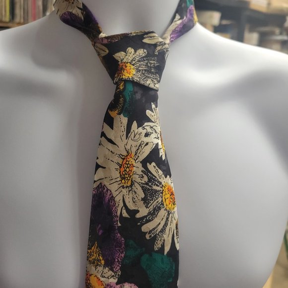 J. BLADES & CO. PURE SILK TIE NECKTIE FLOWERS / FLORAL PATTERN - Picture 4 of 7